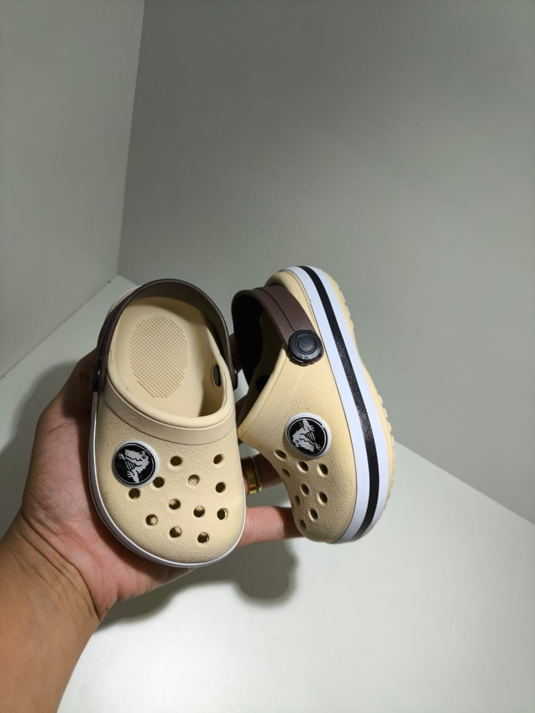 Crocs Baby – Estilo Nude Clássico
