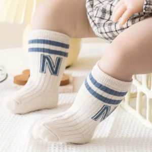 Par de Meias Infantil – Estilo New Balance Retrô