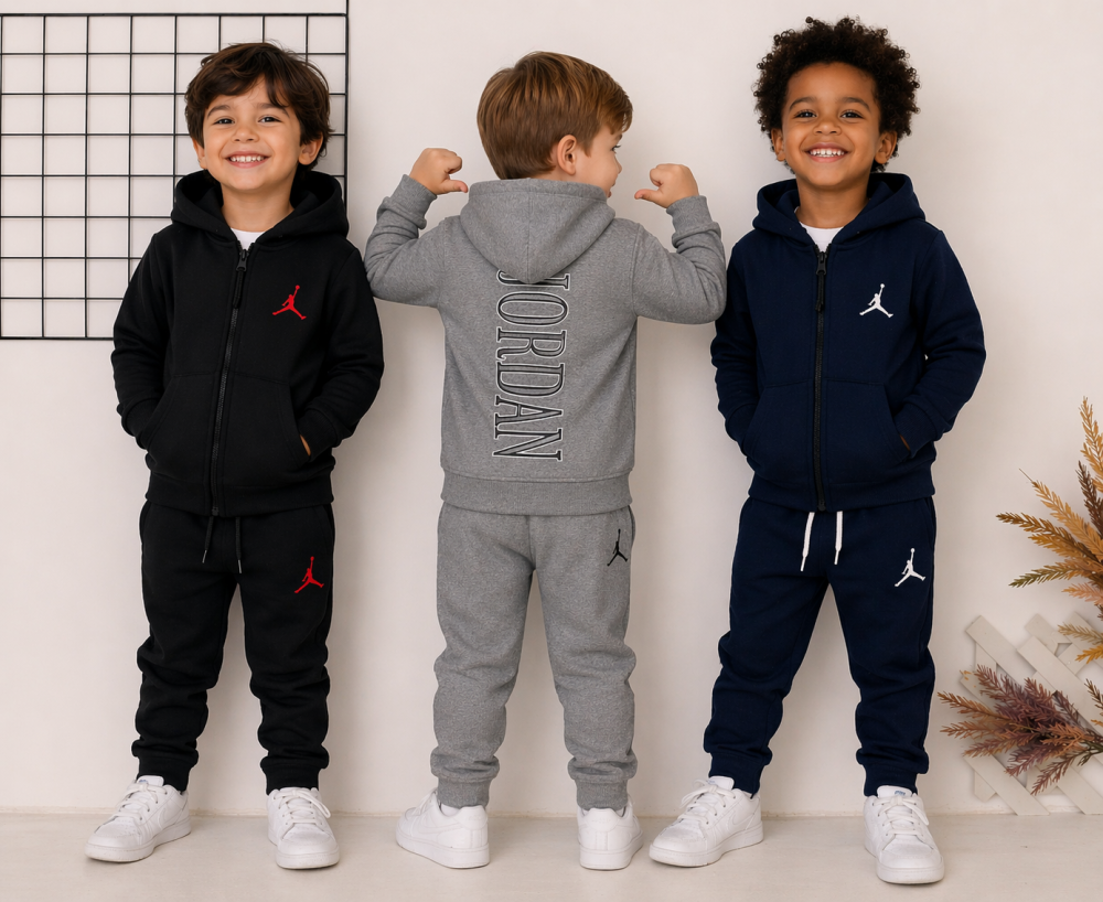 Conjunto Moletom Desenho nas Costas - 3 Conjuntos