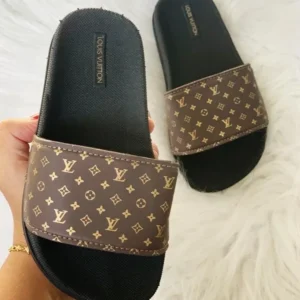 Chinelo Slide LV Monogram Marrom