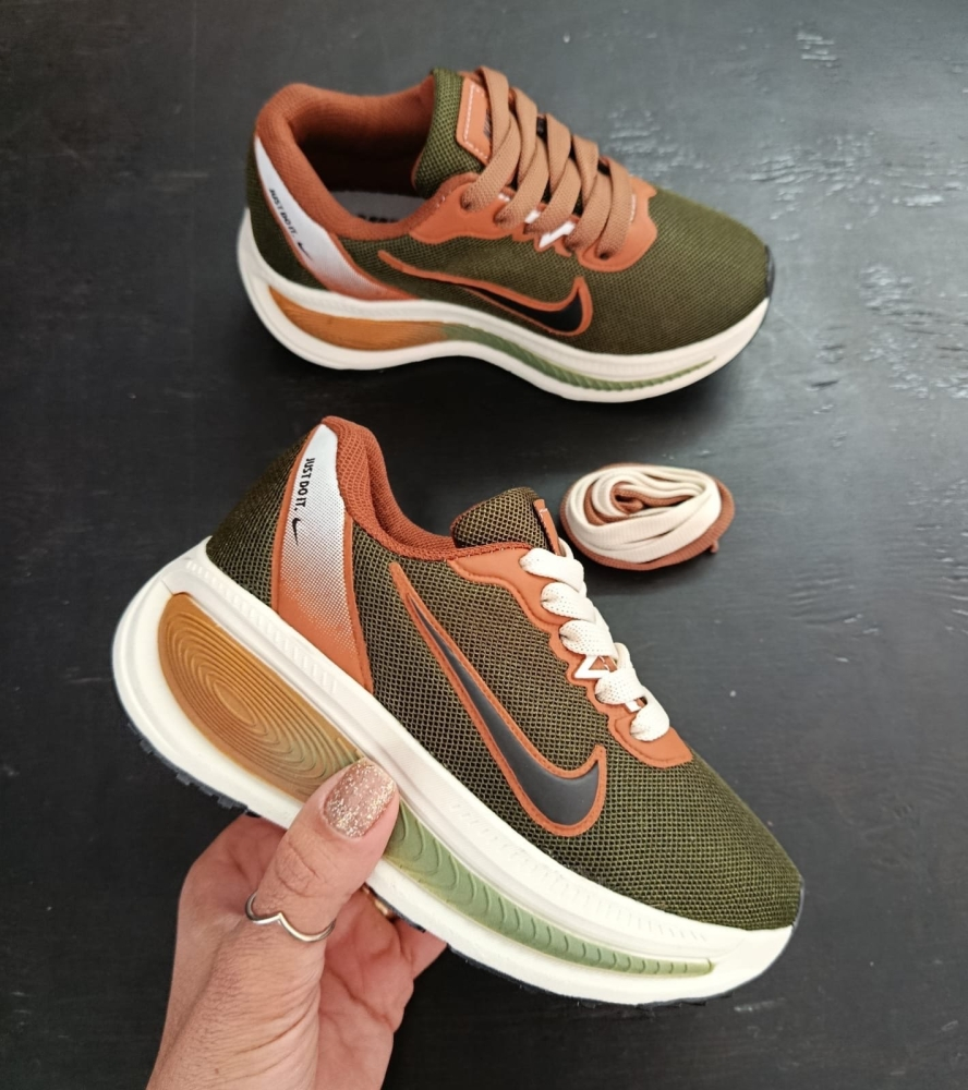 Tênis Nike - Verde